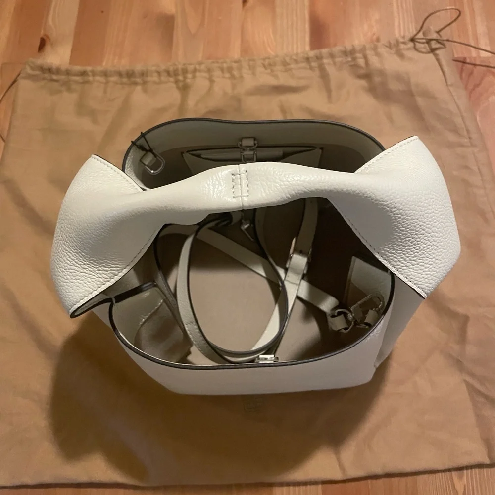 Toteme Bucket Bag - Picture 5 of 15